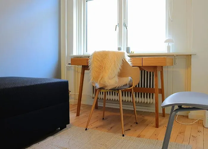 Danish Designer Flat In Center *